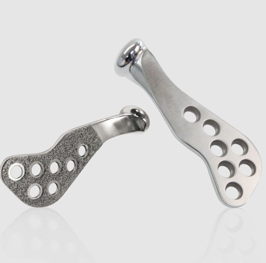 استفاده از پروتز پیش ساخته در شکستگی دو طرفه مفصل فک